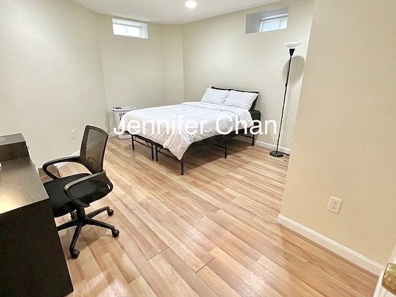 4th image of 19 Braemore Rd #4
