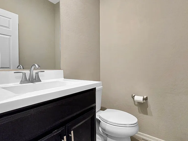 17156 W Lincoln St — Photo 29