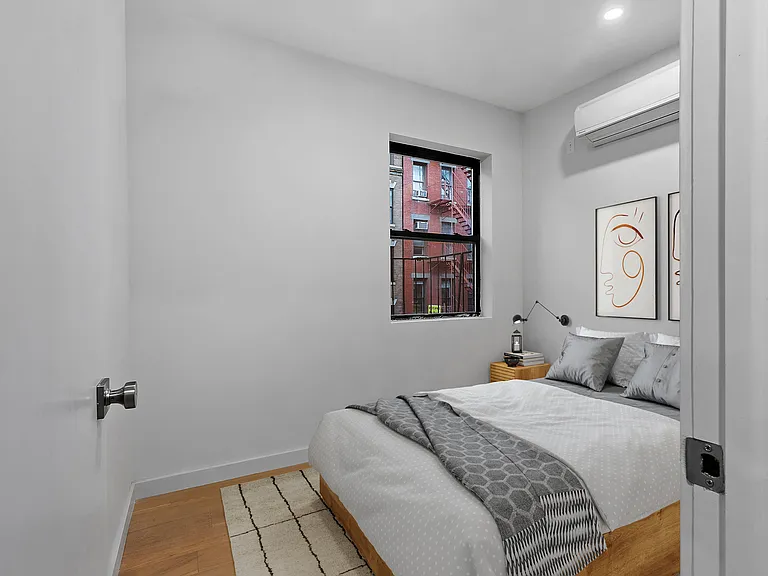 184 Prince St #3 — Photo 9