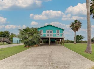 1089 Melody Ln, Crystal Beach, TX 77650