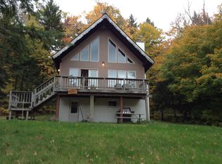 372 Christmas Rd, Montgomery Center, VT 05471