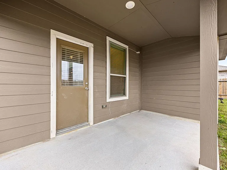 15837 Roberto Clemente Ct — Photo 38