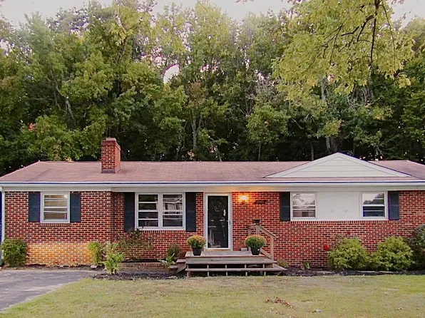 1501 Warfield Rd, Edgewater, MD 21037