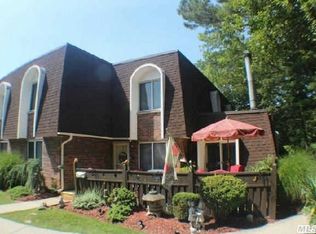 333 Birchwood Rd, Medford, NY 11763