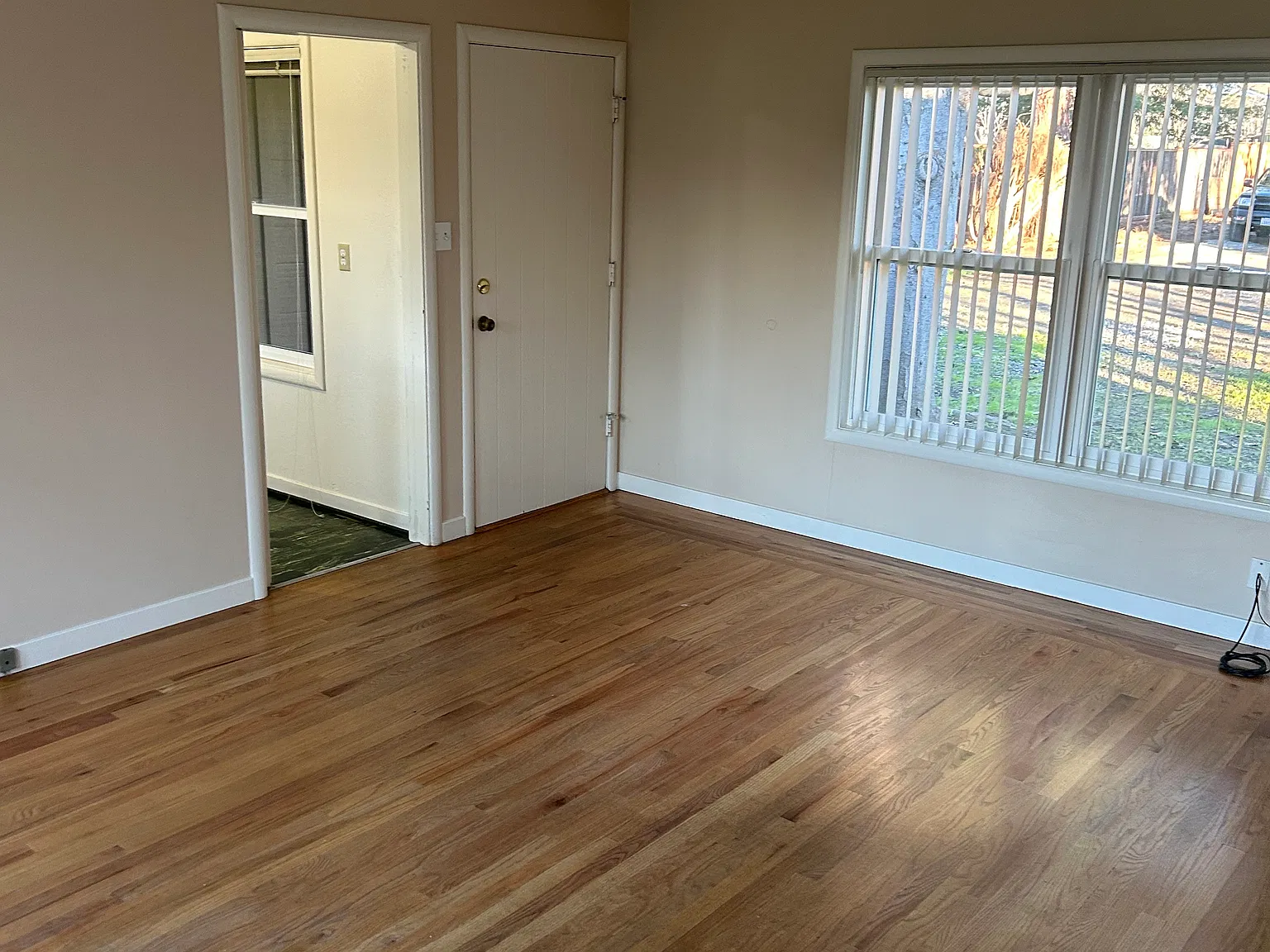 2 bed, 1100 sqft, $3,900 — Photo 3