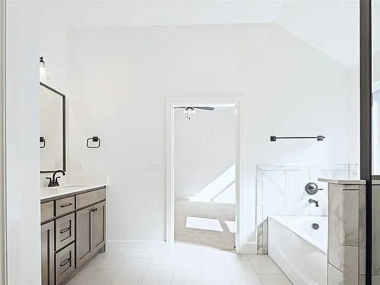 3802 Bedrock Dr — Photo 4