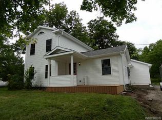 6704 Maple Rd, Akron, NY 14001