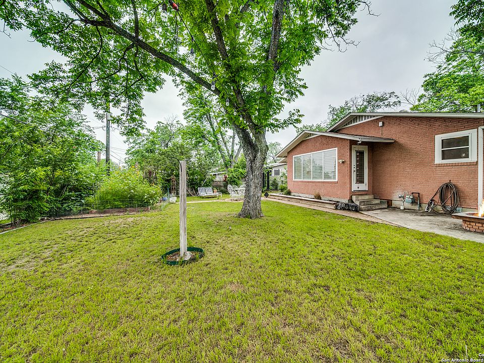 1st image of 122 VAUGHAN PLACE