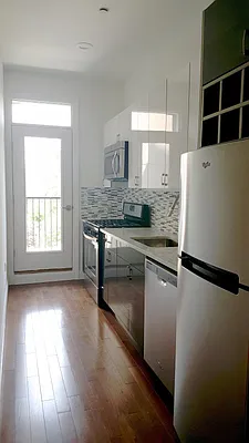 Rented by Bohemia Realty Group | media 42