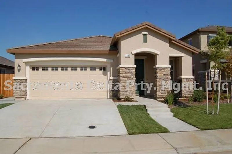1107 Barnhill Ln photo 1