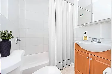 Rented by RealTegrity NY LLC
