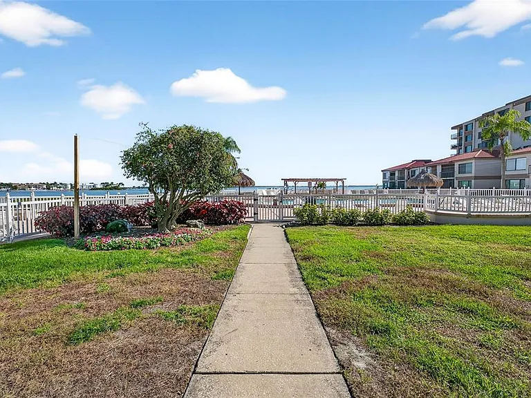 6218 Palma Del Mar Blvd S #405 — Photo 39