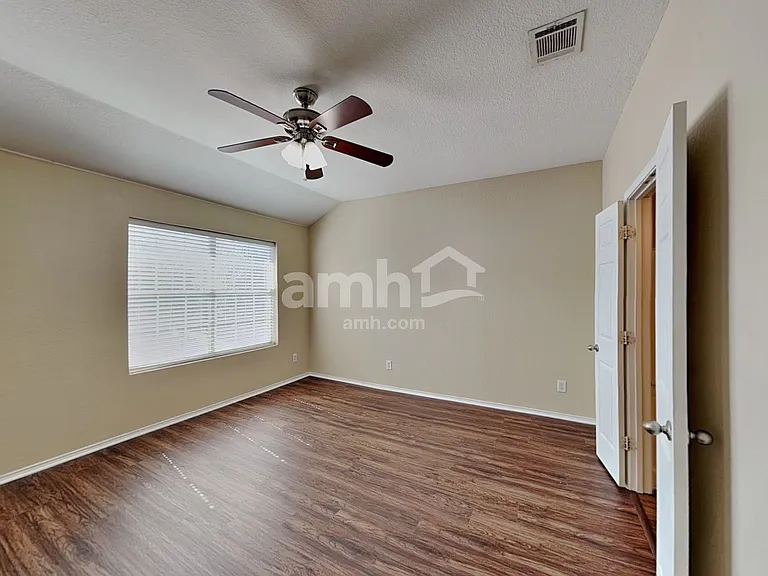 2623 Basswood Dr — Photo 10