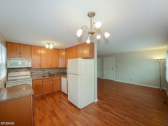 5th image of 9432 Kelvin Ln APT 3263