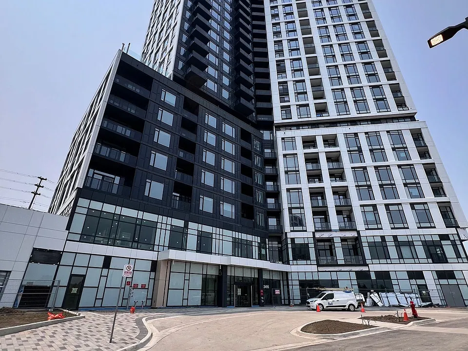 2495 Eglinton Ave W #503