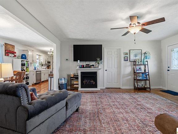 3rd image of 3864 Dripping Springs Rd