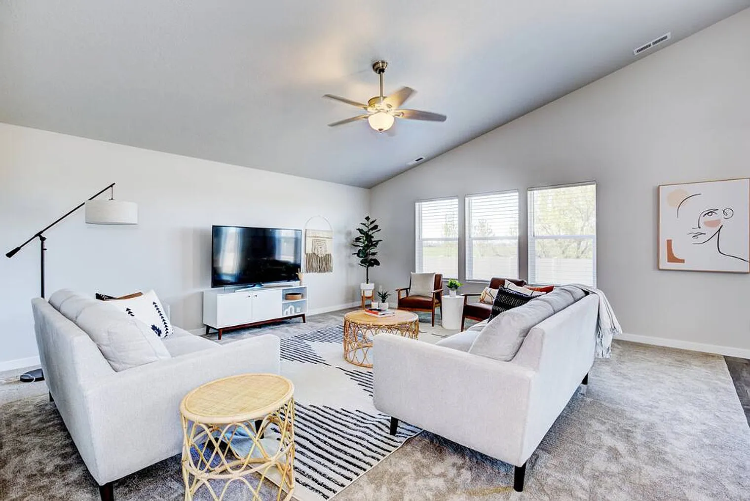 5 bed, 2.0 bath, 2023 sqft, $2,998 — Photo 2