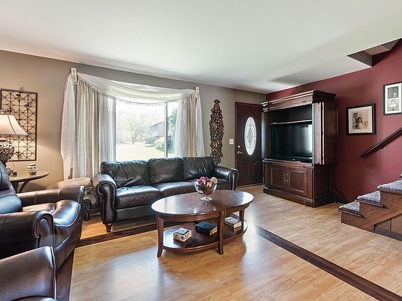 4th image of W165N11572 Abbey Ct #4