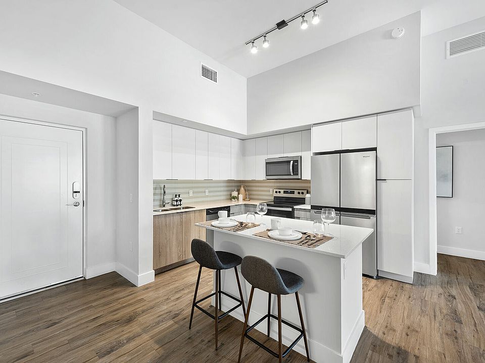 1st image of 5840 Lakeshore Dr #1-220