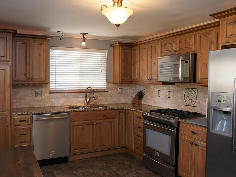 2618 W Bijou St — Photo 9