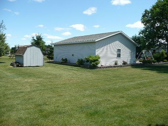 Extra garage & shed