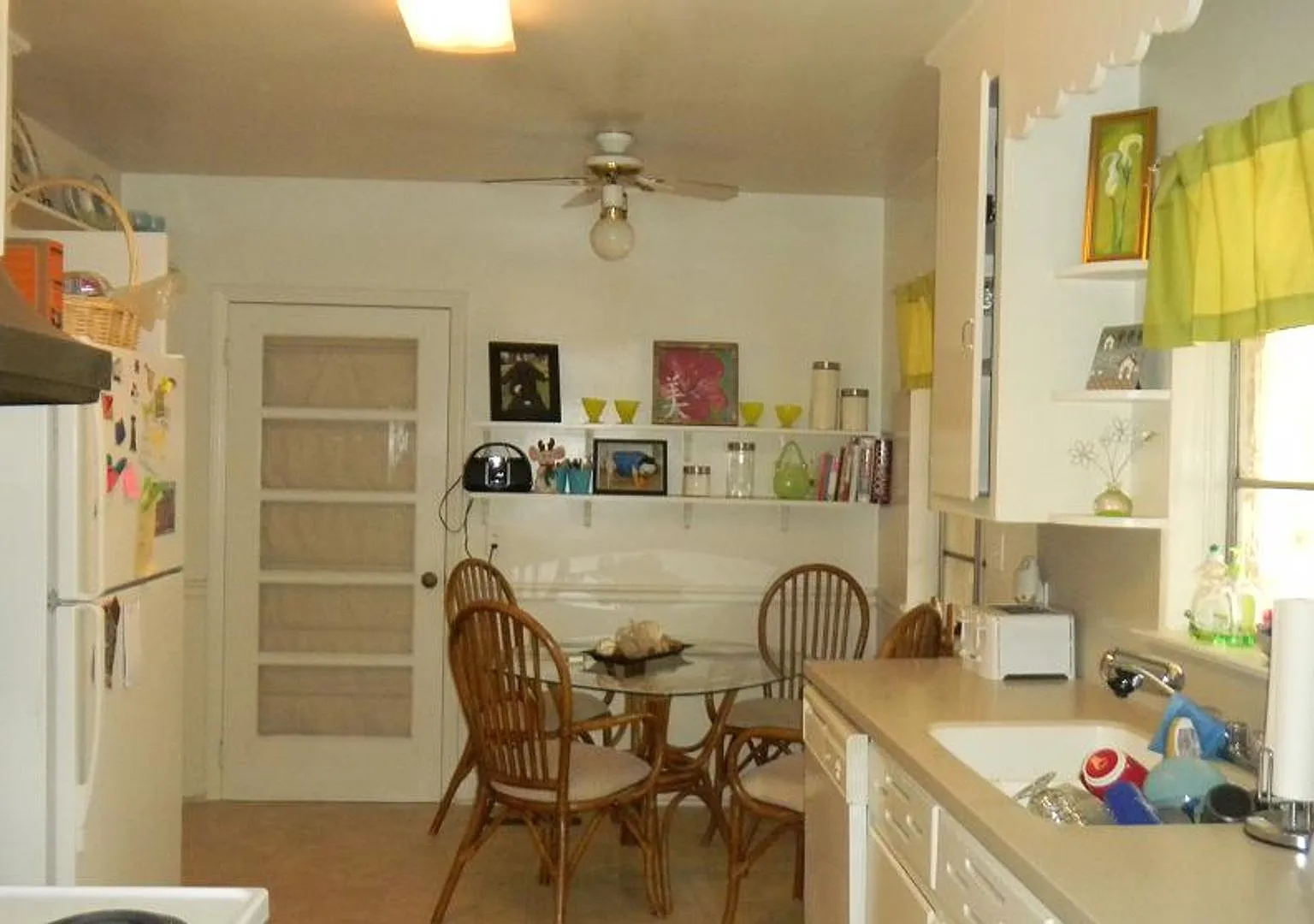 305 Brookside — Photo 3