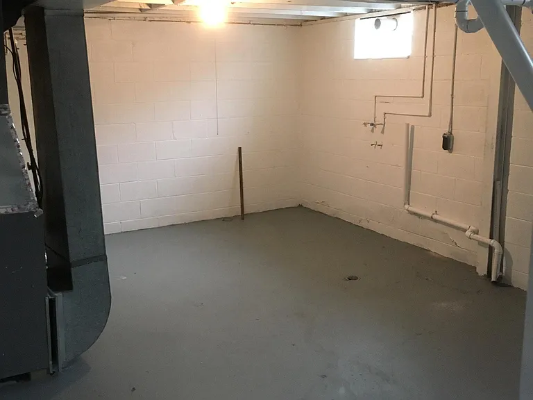 795 Byron Ave — Photo 8