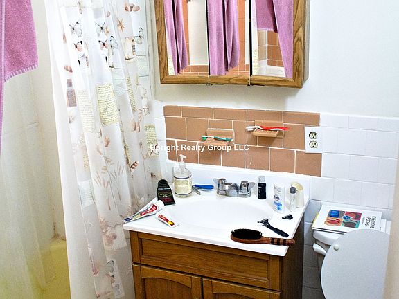 4th image of 33 Lancaster Ter APT 104