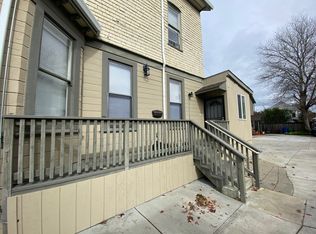 1524 Bay St #B, Alameda, CA 94501