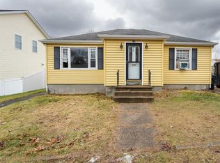 81 Clark St, Cumberland, RI 02864