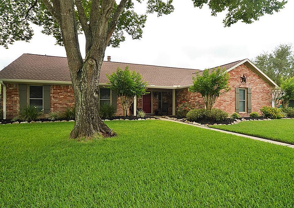 1st image of 2719 Shady Creek Dr