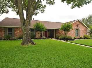2719 Shady Creek Dr, Pearland, TX 77581