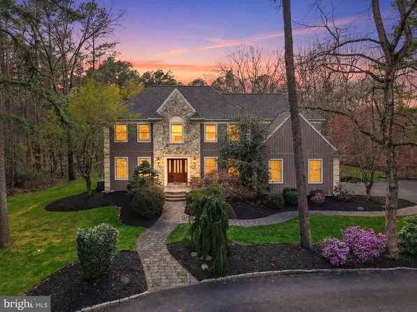 6 Breckenridge Dr, Shamong, NJ 08088