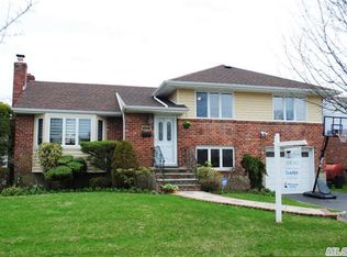1600 Anita Lane, Seaford, NY
