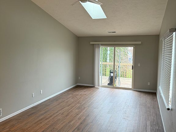 2nd image of 5179 Zenith Pkwy APT 4