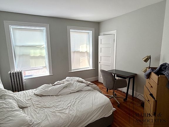 4th image of 112 Winthrop Rd APT 6