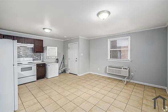 1 bed, 689 sqft, $1,295 — Photo 3