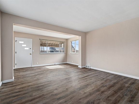 5th image of 800 State St