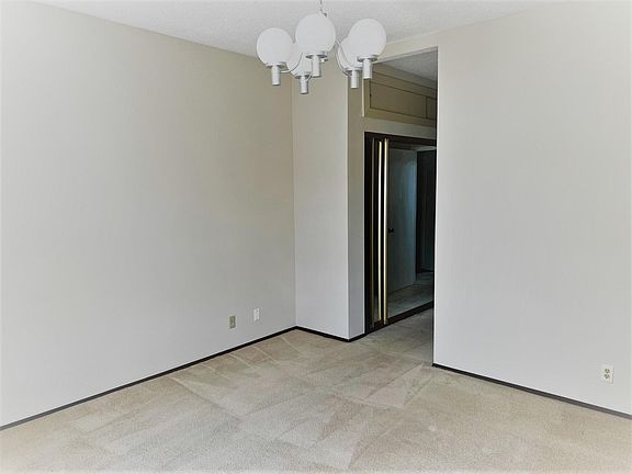 5th image of 4685 Albany Cir APT 128