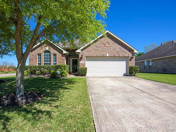 3rd image of 2526 Winged Dove Dr