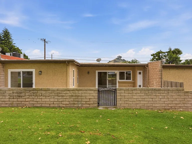 725 Palomares Ave — Photo 27