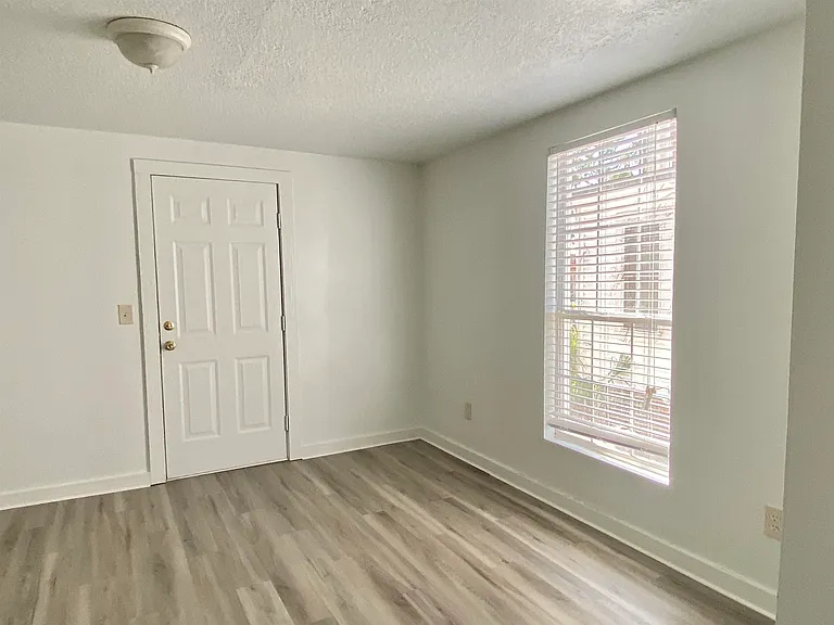 116 Bridge St #2 — Photo 5