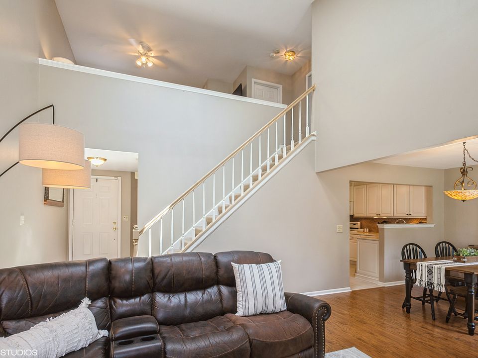 1st image of 707 Clover Hill Ct