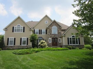 110 Burgundy Cir, Blue Bell, PA 19422