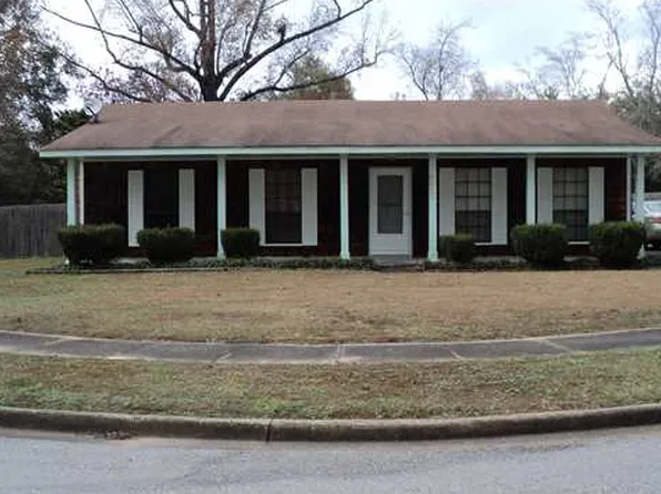 5924 Heatherwood Ct, Mobile, AL 36618