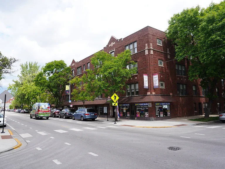 3154-56 W Belle Plaine Ave #56-GDN — Photo 1