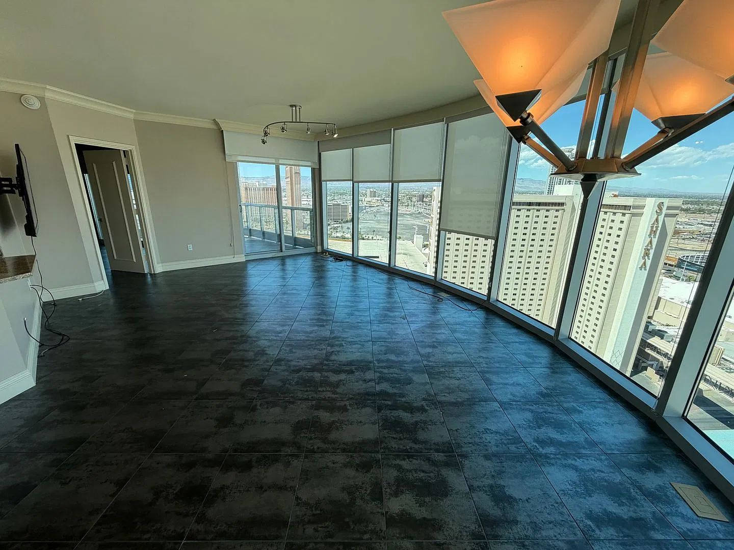 26th-Floor Turnberry Towers Condo with Stunning Las Vegas Strip Views — Photo 2