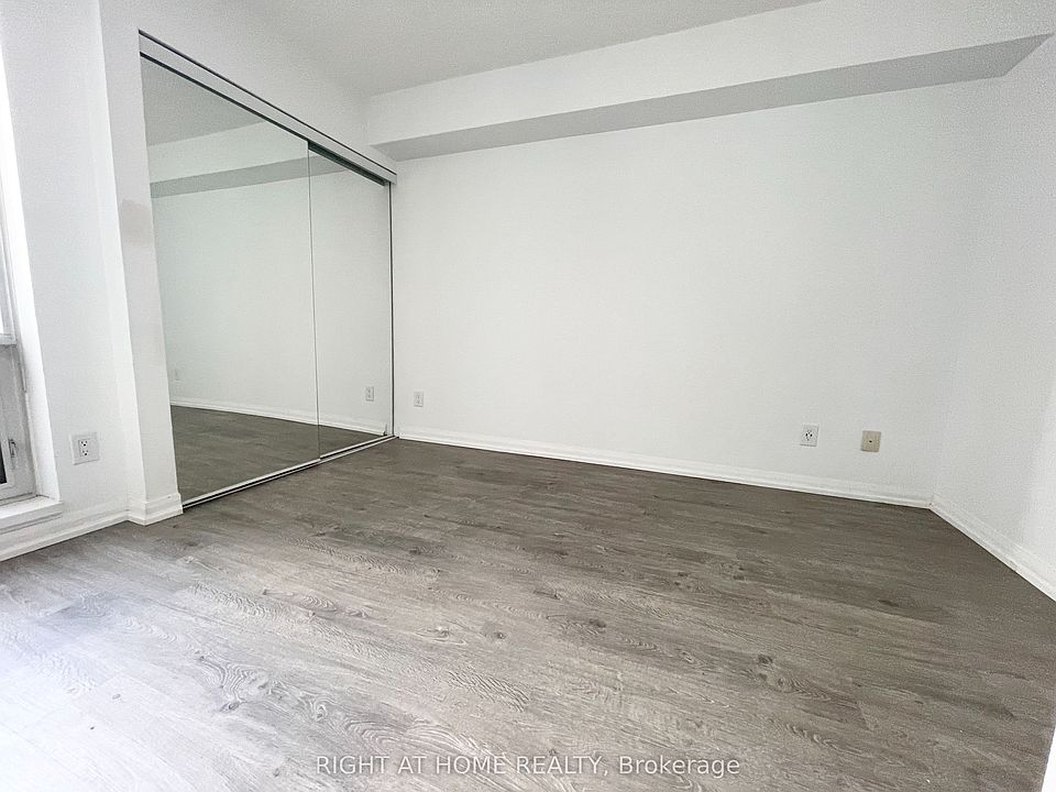 1st image of 111 Elizabeth St #602