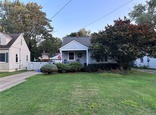 23785 Maple Ridge Rd, North Olmsted, OH 44070