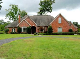 300 Opal Lake Dr, Pine Bluff, AR 71603